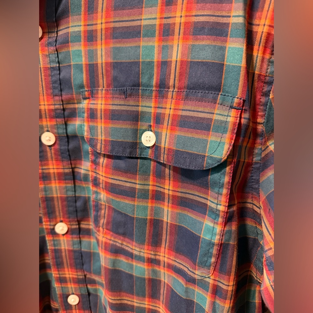 Duluth Trading Co. Men’s Untucked Button Down Shirt, Size M - Picture 3 of 6